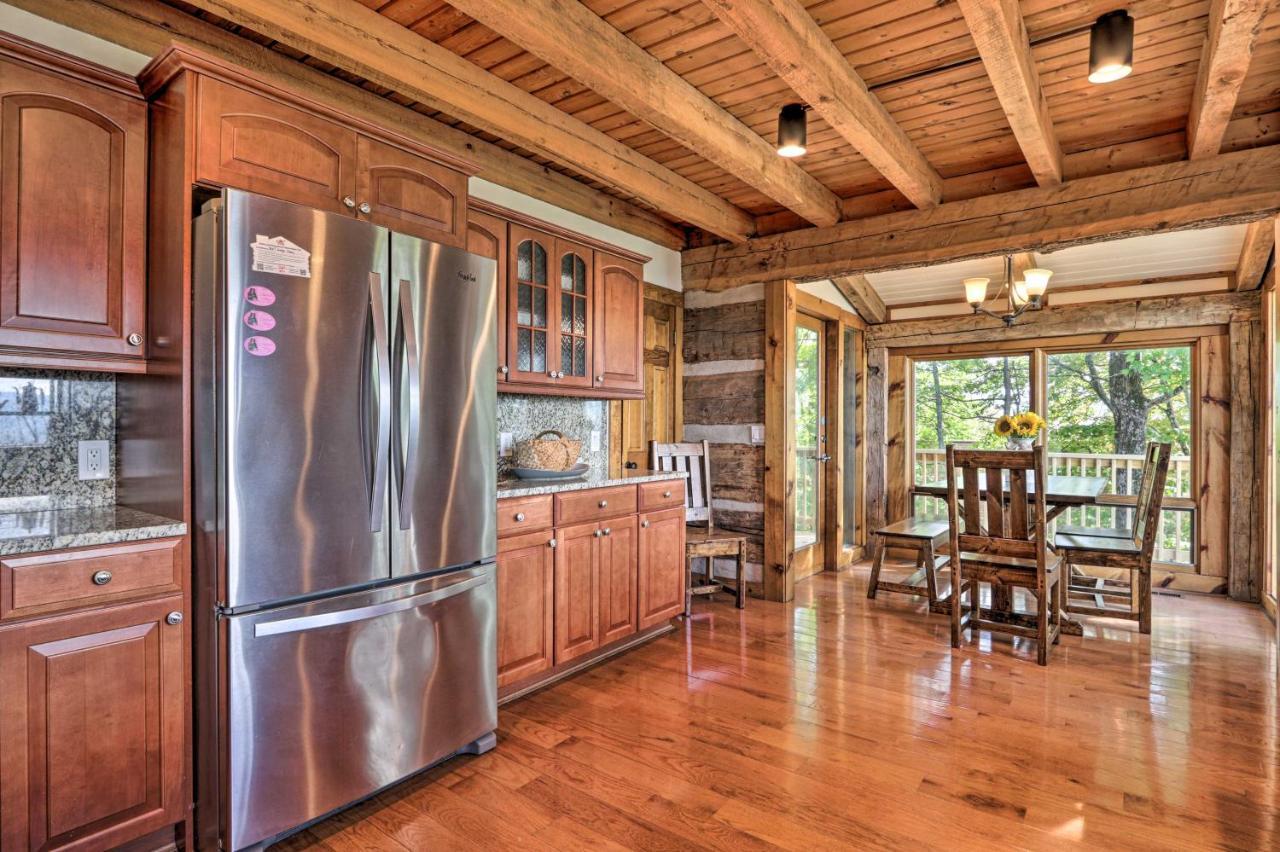 Upscale Gatlinburg Cabin Deck, Fire Pit And Hot Tub 外观 照片