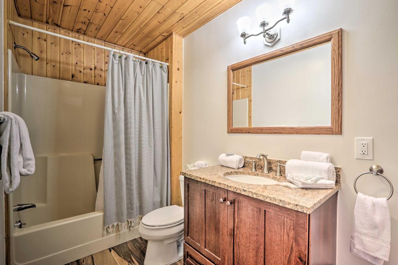 Upscale Gatlinburg Cabin Deck, Fire Pit And Hot Tub 外观 照片
